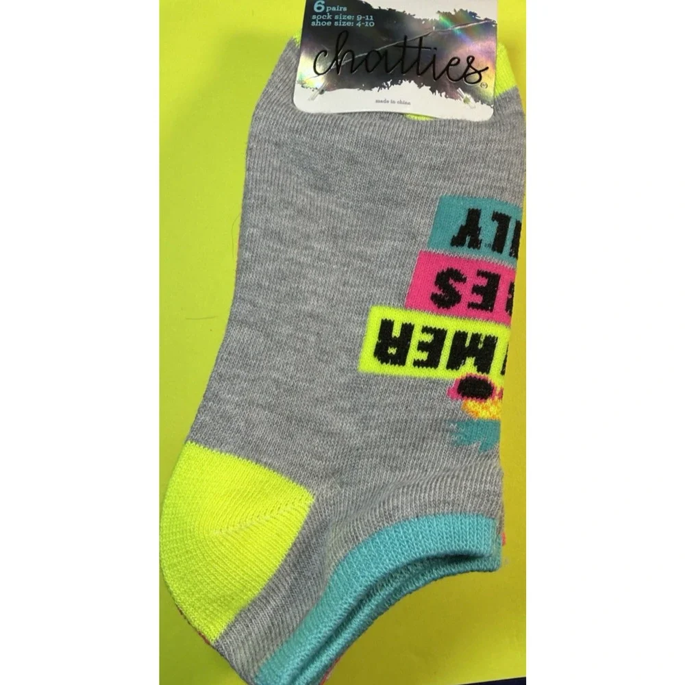 6 Pair Women's Ankle Socks Size 9-11 Shoe 4-10 Summer Vibes Pineapple Sunglasses